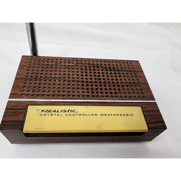 Vintage Realistic Crystal Controlled Weatheradio Radio Model 12-152A - Picture 2 of 7